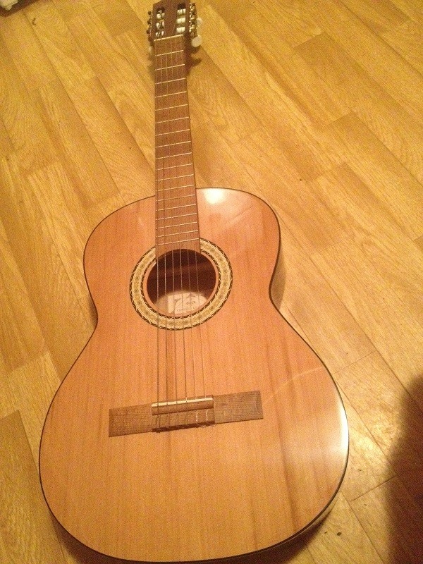 Guitare Classique Amada Classic 477H Vendre Guitare Classique Amada Classic 477H Vendre