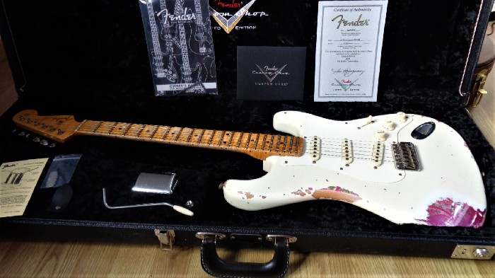 Elektrisch Solid body Gitaar Fender Fender Custom Shop 57 Stratocaster Relic, White over Pink Paisley. te koop